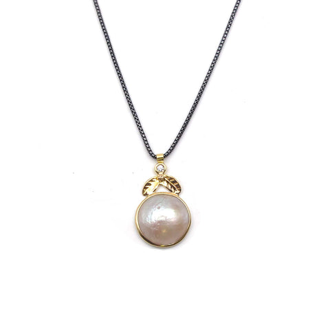 Mabe Pearl Gold Flower Charm & Necklace